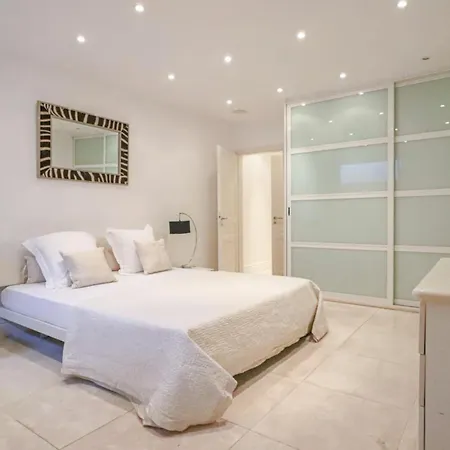 Eden Roc Luxurious With Sea View & Huge Pool In Cap D'antibes Вілла