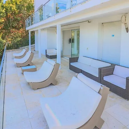 Eden Roc Luxurious With Sea View & Huge Pool In Cap D'antibes * Антиб