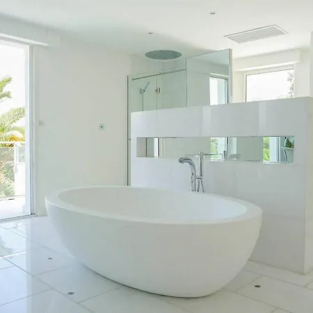 Eden Roc Luxurious With Sea View & Huge Pool In Cap D'antibes Антиб