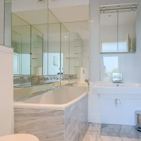 Eden Roc Luxurious With Sea View & Huge Pool In Cap D'antibes Villa *